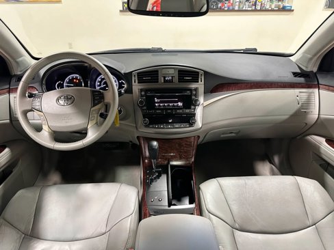 Used 2012 Toyota Avalon Limited image 28