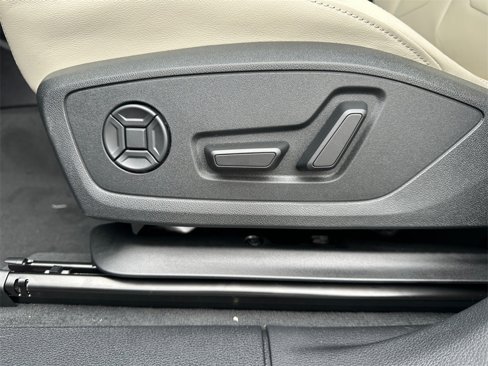 New 2025 Audi Q3 2.0T Premium image 28