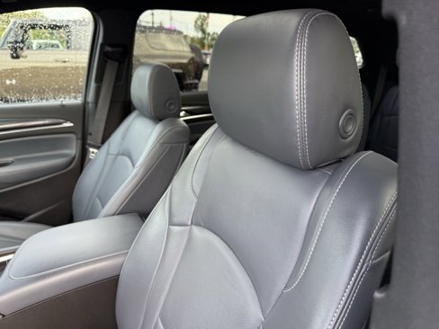 Used 2022 Buick Enclave Essence w/ Experience Buick Package image 13