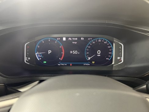 Used 2022 Volkswagen Taos SEL w/ Panoramic Sunroof Package image 13
