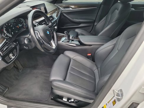 Used 2019 BMW 530i xDrive image 8