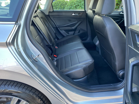 Used 2024 Volkswagen Jetta SE image 28