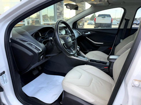 Used 2015 Ford Focus Titanium image 9