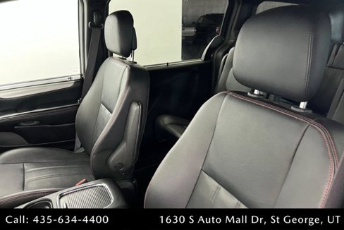 Used 2019 Dodge Grand Caravan GT image 16