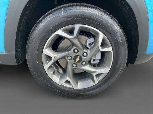 New 2025 Chevrolet Trax LT w/ Driver Confidence Package image 15