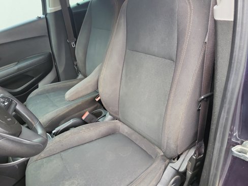 Used 2018 Chevrolet Trax LS image 18
