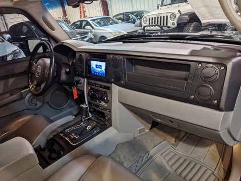 Used 2007 Jeep Commander Sport image 29