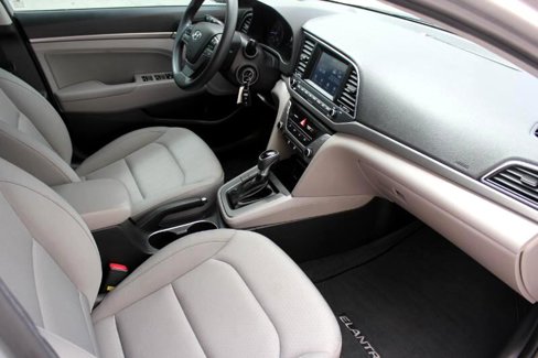 Used 2018 Hyundai Elantra SEL image 17