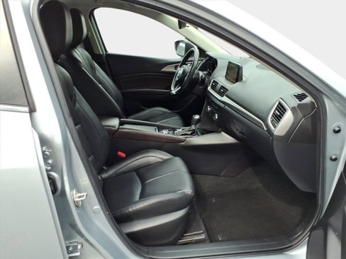 Used 2017 MAZDA MAZDA3 Touring image 16