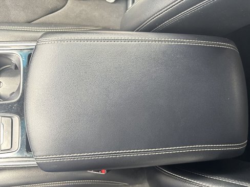 Used 2019 Ford Edge ST w/ Cold Weather Package image 21