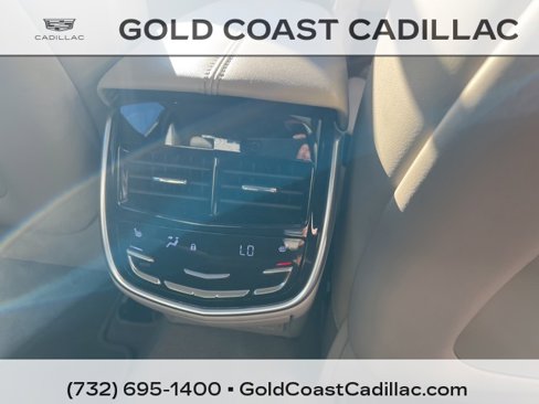 Used 2013 Cadillac XTS Premium image 10