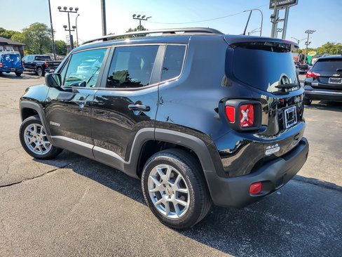 Used 2022 Jeep Renegade Latitude w/ Convenience Group image 5