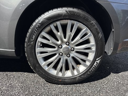 Used 2011 Chrysler 200 Limited image 31