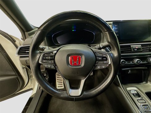 Used 2018 Honda Accord Sport image 11