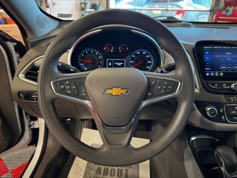 Used 2021 Chevrolet Malibu LS w/ Driver Confidence Package II image 16