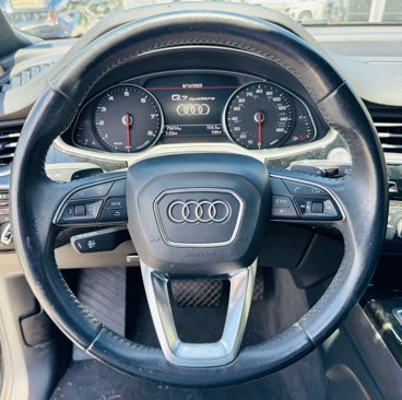 Used 2017 Audi Q7 3.0T Premium image 11
