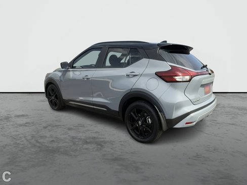 Used 2022 Nissan Kicks SR image 6