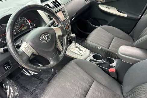 Used 2013 Toyota Corolla S w/ Premium Pkg image 4