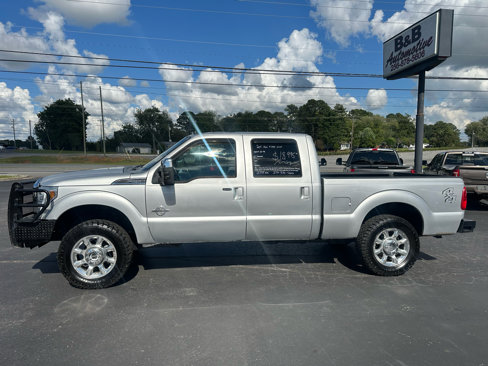Used 2011 Ford F250 Lariat w/ Lariat Interior Pkg image 9