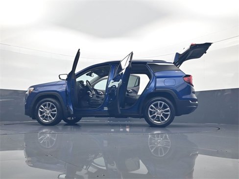 Used 2022 GMC Terrain SLT image 34