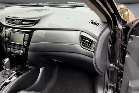 Used 2019 Nissan Rogue SL w/ Premium Package image 24
