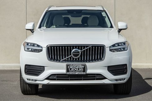 Used 2020 Volvo XC90 T5 Momentum image 2