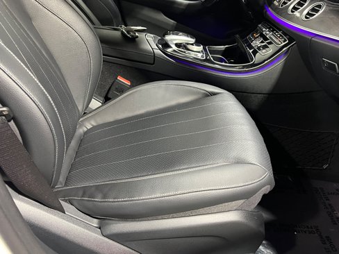 Used 2017 Mercedes-Benz E 300 4MATIC image 39