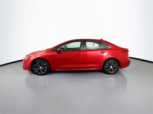 Used 2021 Toyota Corolla LE image 6