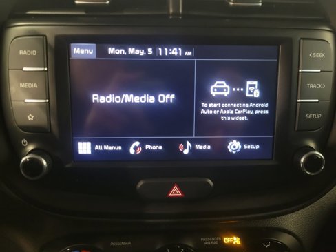 Used 2022 Kia Soul LX image 16