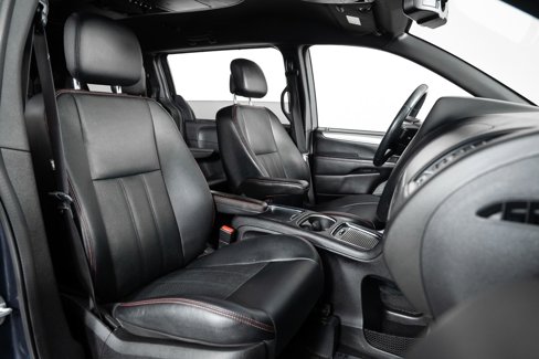 Used 2014 Dodge Grand Caravan R/T w/ Driver Convenience Group image 29