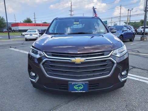 Used 2021 Chevrolet Traverse LT image 2