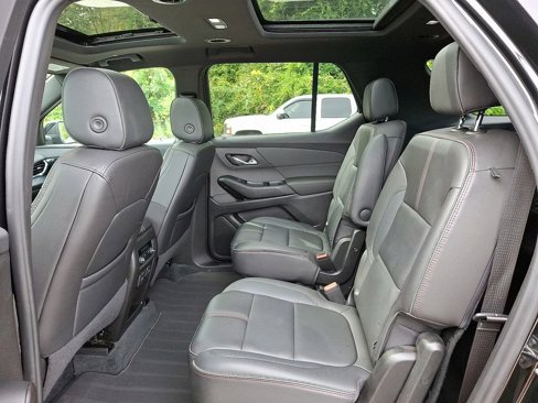 Certified 2023 Chevrolet Traverse RS image 16