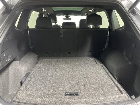 Used 2022 Volkswagen Tiguan SE R-Line image 23