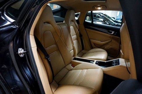 Used 2018 Porsche Panamera image 45
