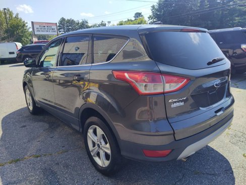 Used 2016 Ford Escape SE w/ SE Cold Weather Package image 6