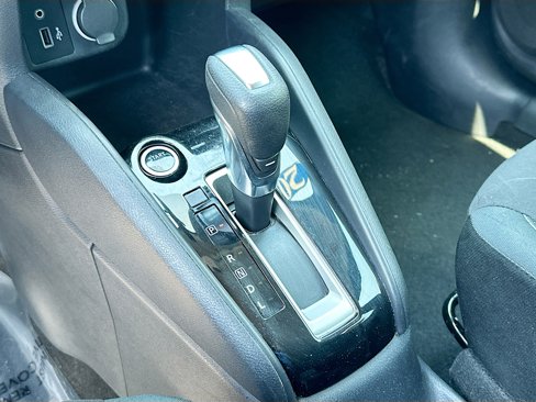 Used 2020 Nissan Kicks S image 16
