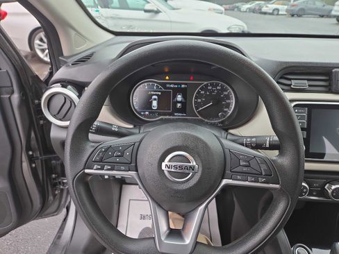 Used 2021 Nissan Versa SV image 10