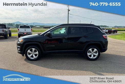 Used 2018 Jeep Compass Latitude w/ Popular Equipment Group image 4
