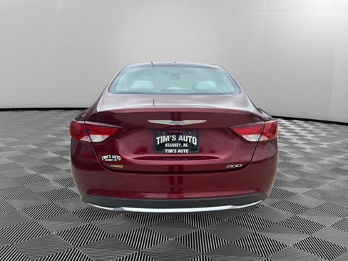 Used 2015 Chrysler 200 Limited image 4