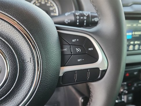 Used 2020 Jeep Renegade Latitude image 22