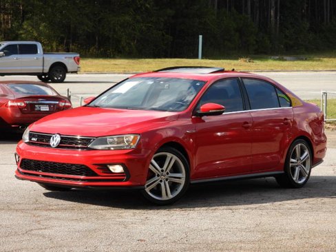 Used 2016 Volkswagen Jetta GLI SE image 4