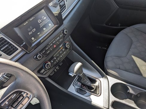 Used 2019 Kia Niro FE image 15