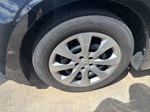 Used 2023 Toyota Corolla LE image 9