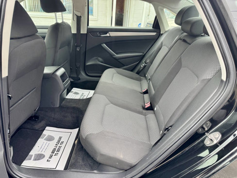Used 2012 Volkswagen Passat 2.5 S image 11