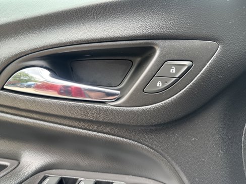 Used 2019 Chevrolet Equinox Premier image 34