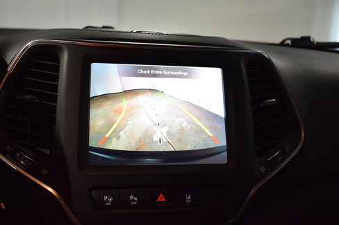 Used 2023 Jeep Cherokee Altitude Lux image 21