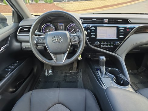 Used 2019 Toyota Camry LE image 15