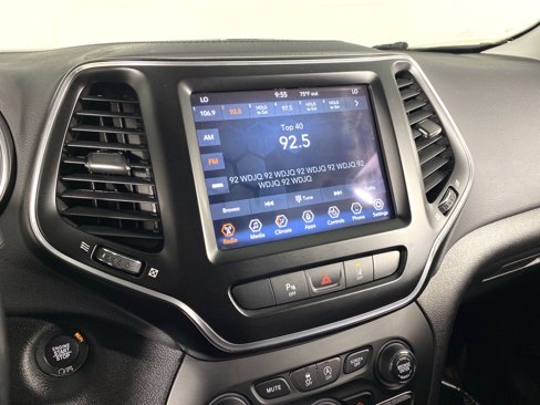 Used 2021 Jeep Cherokee Latitude Lux w/ Comfort/Convenience Group image 28