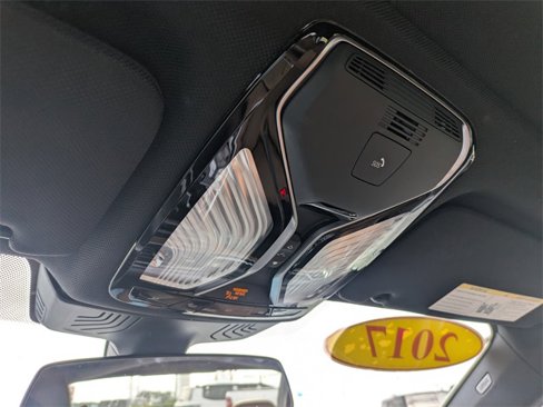 Used 2017 BMW 740i image 22