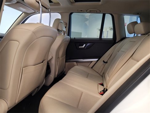 Used 2014 Mercedes-Benz GLK 250 BlueTEC 4MATIC image 6